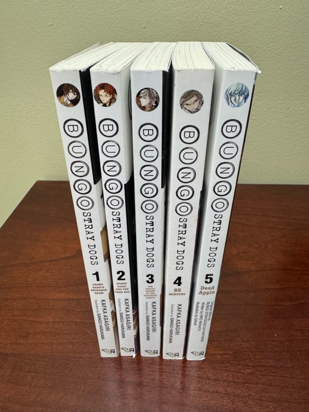 Bungo Stray Dogs Manga Volumes 1-5 - White Spine Set